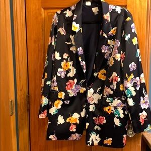 Woman’s A New Day silky floral blazer